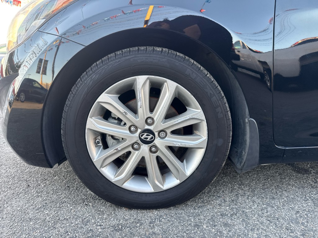2014 Hyundai Elantra Image 11