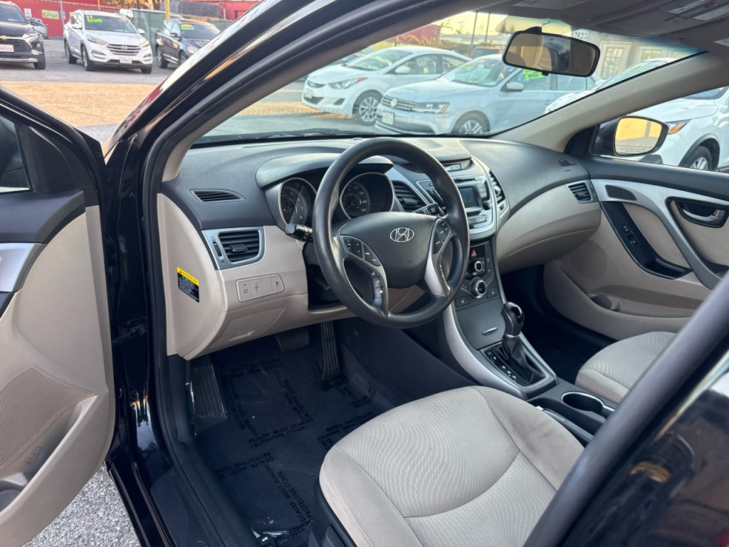 2014 Hyundai Elantra Image 21