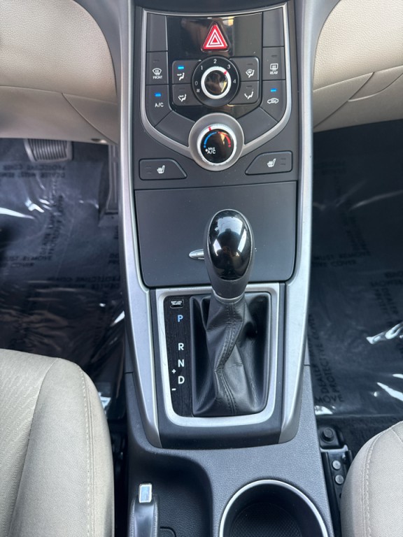 2014 Hyundai Elantra Image 23