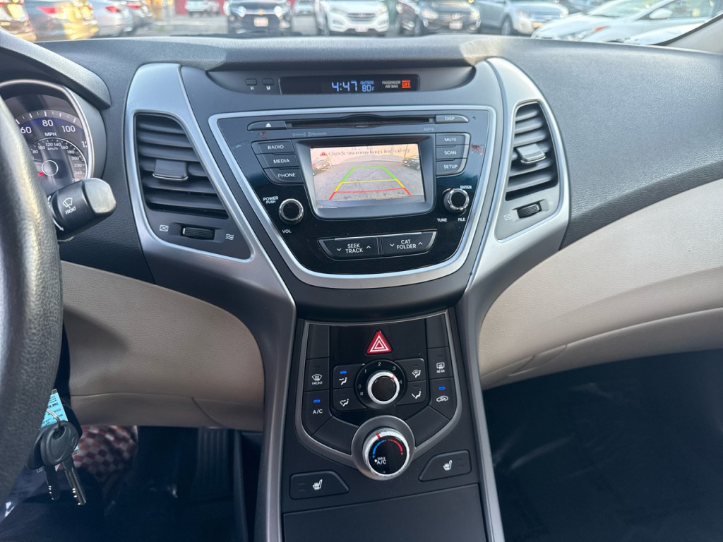 2014 Hyundai Elantra Image 25