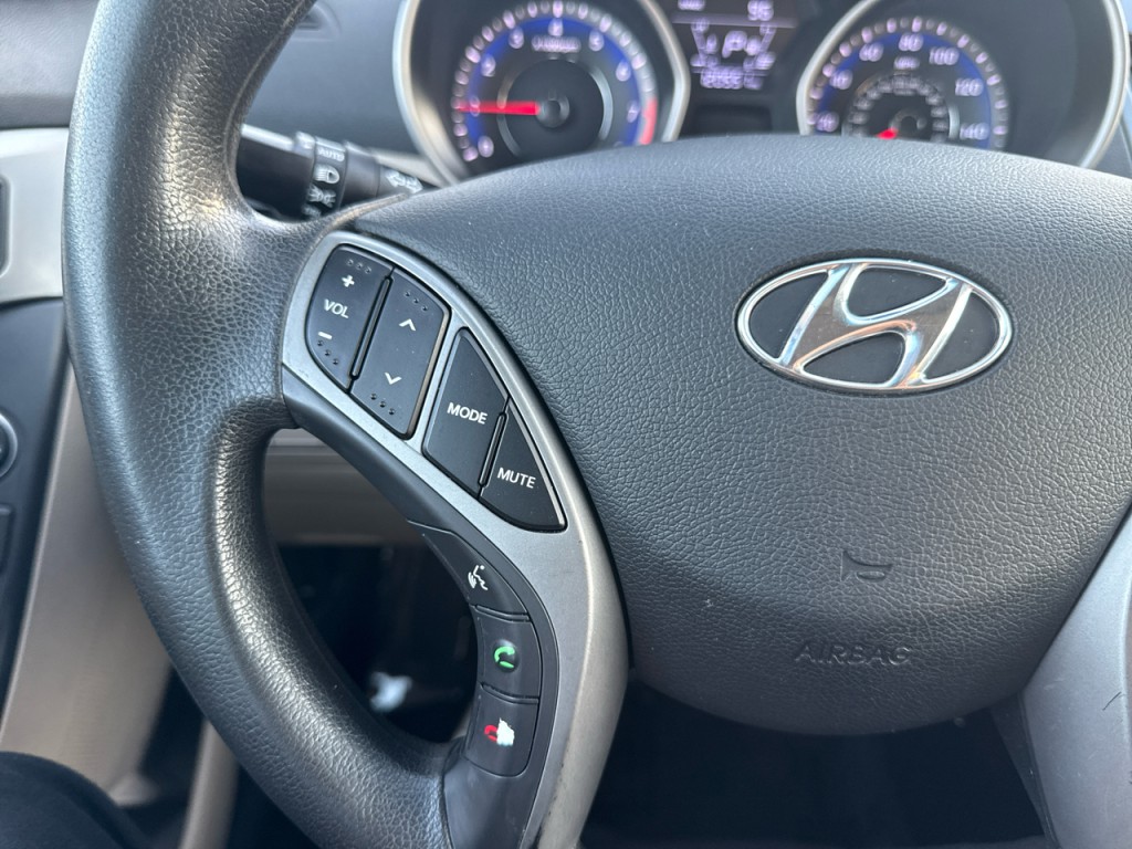 2014 Hyundai Elantra Image 28