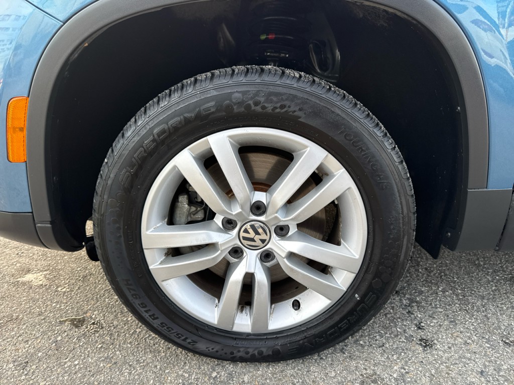 2017 Volkswagen Tiguan Image 11