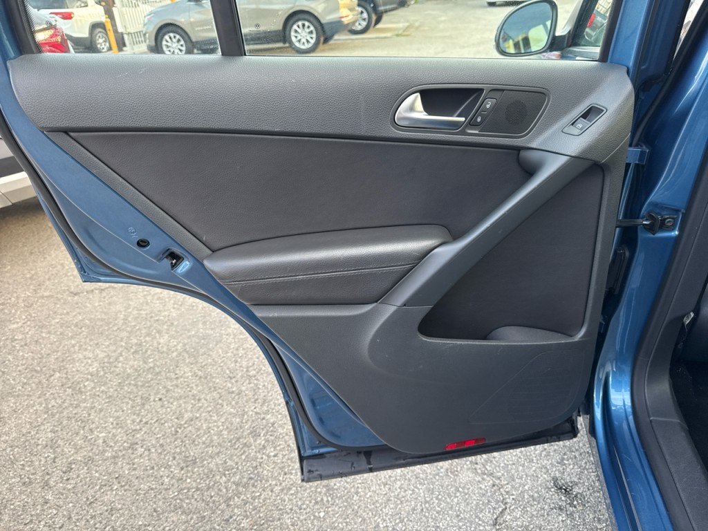 2017 Volkswagen Tiguan Image 18