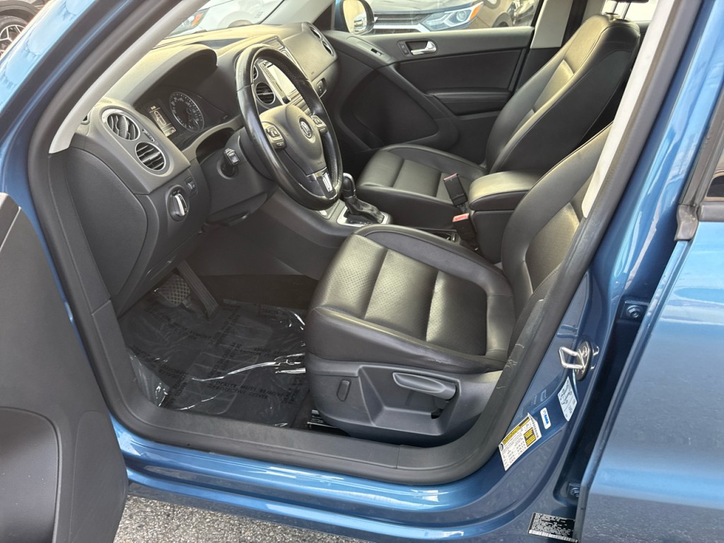 2017 Volkswagen Tiguan Image 24