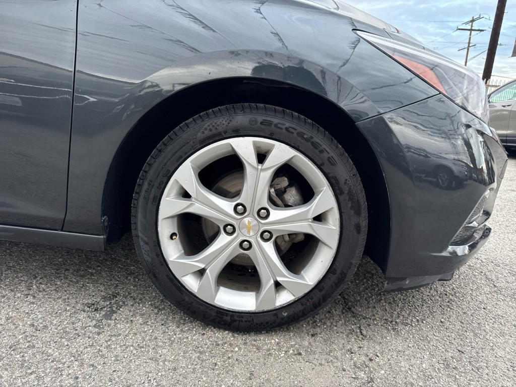 2017 Chevrolet Cruze Image 8