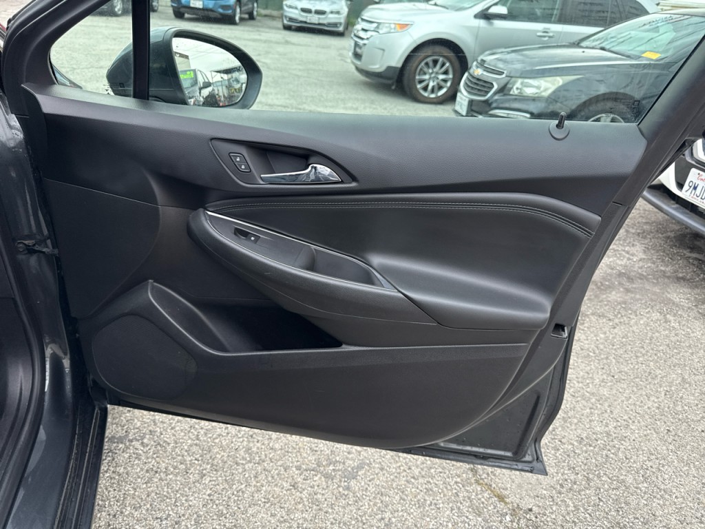 2017 Chevrolet Cruze Image 12