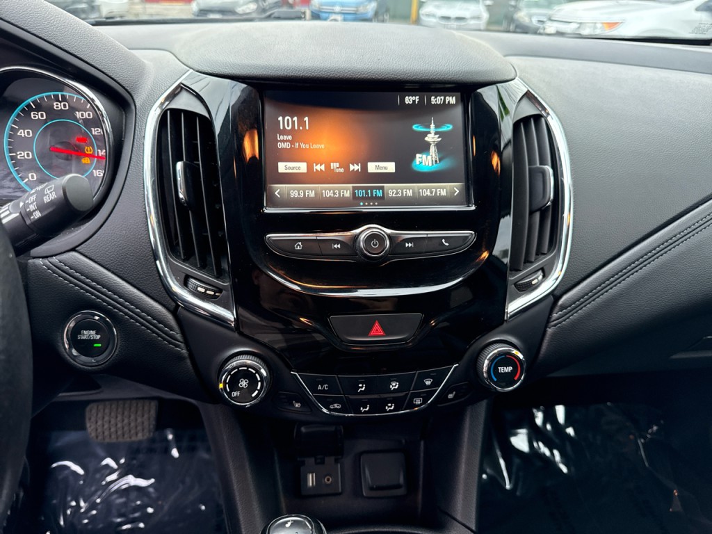 2017 Chevrolet Cruze Image 24