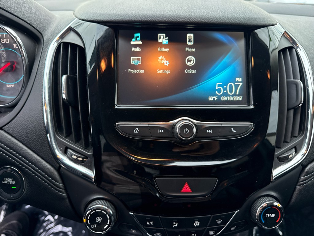 2017 Chevrolet Cruze Image 25