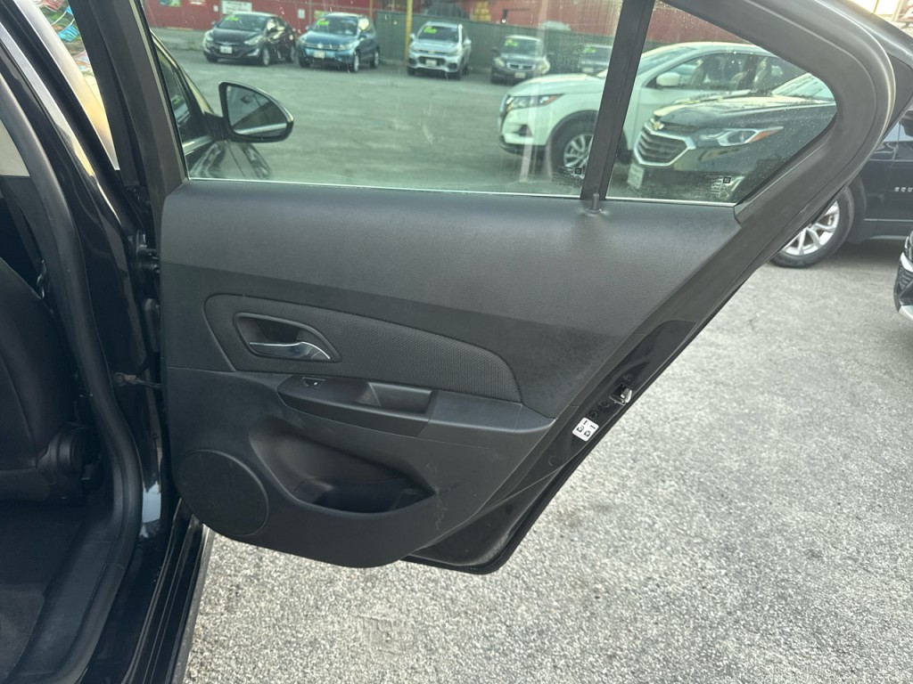 2015 Chevrolet Cruze Image 14