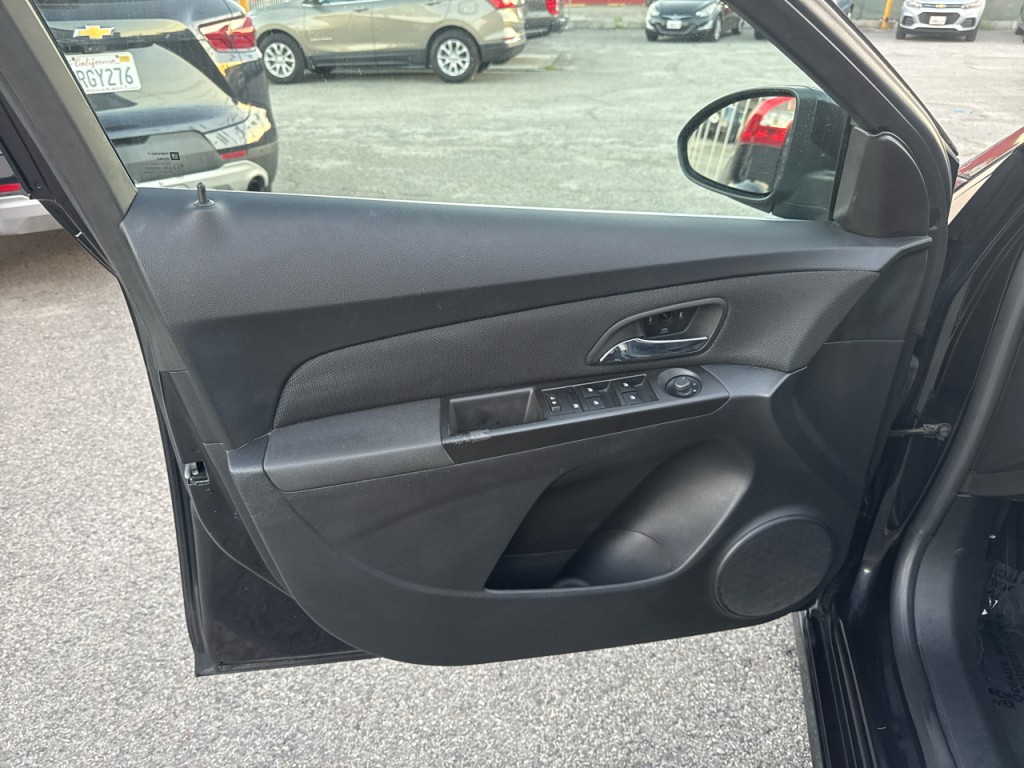 2015 Chevrolet Cruze Image 20