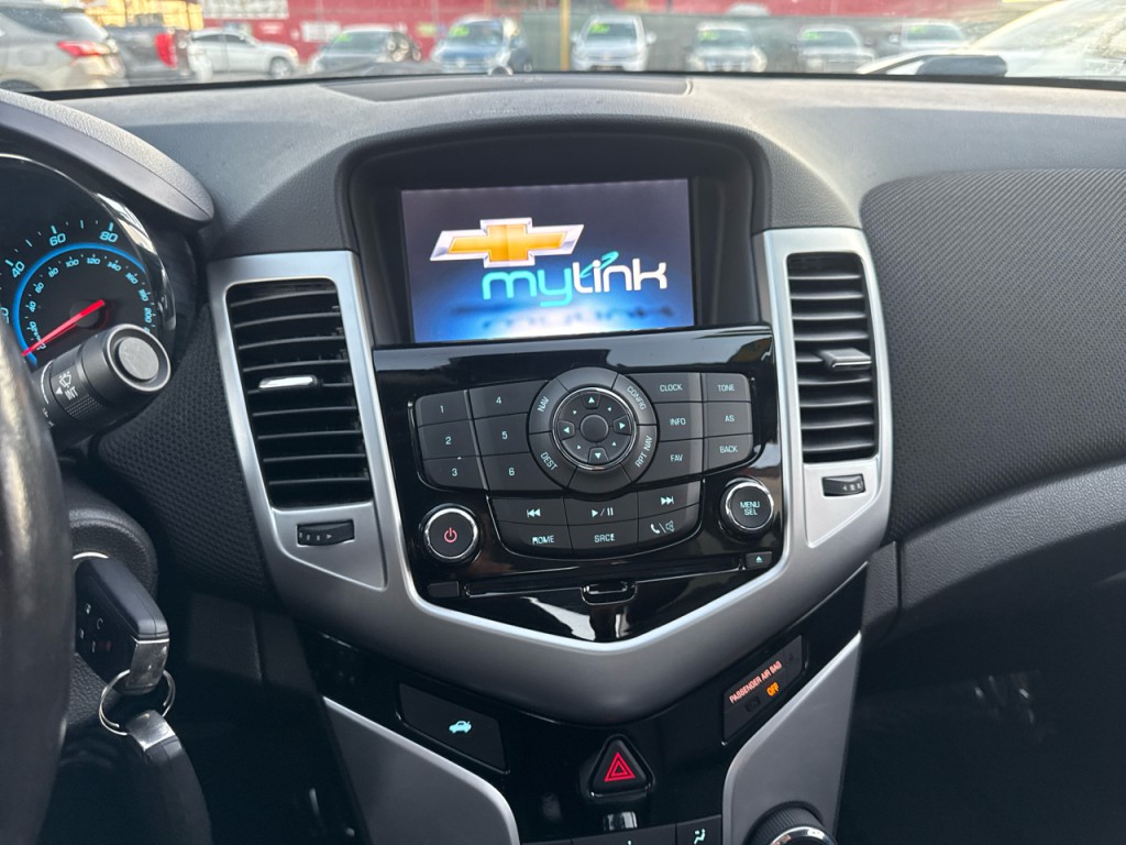 2015 Chevrolet Cruze Image 24