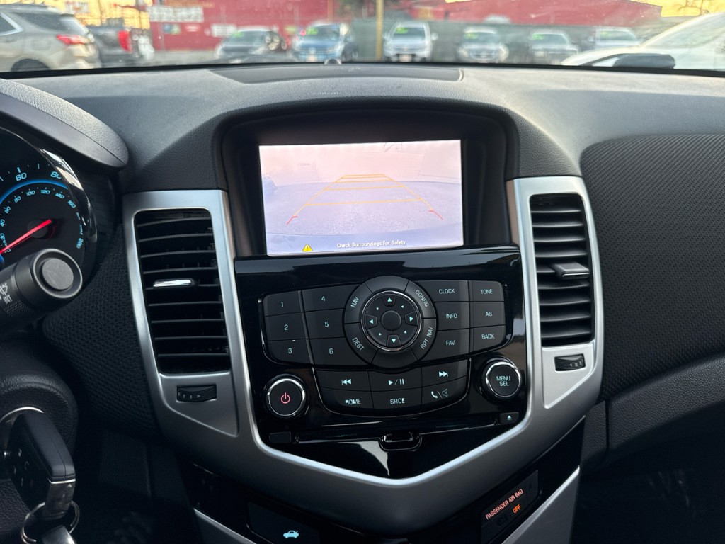 2015 Chevrolet Cruze Image 25