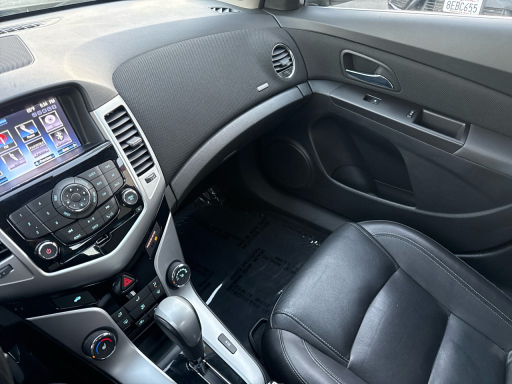 2015 Chevrolet Cruze Image 31