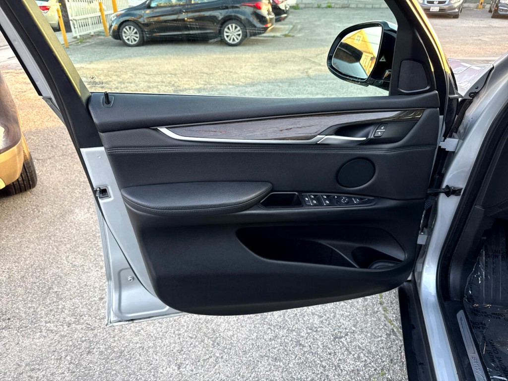 2016 BMW X5 Image 21