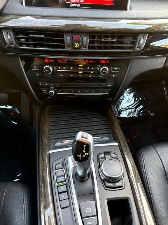 2016 BMW X5 Image 24