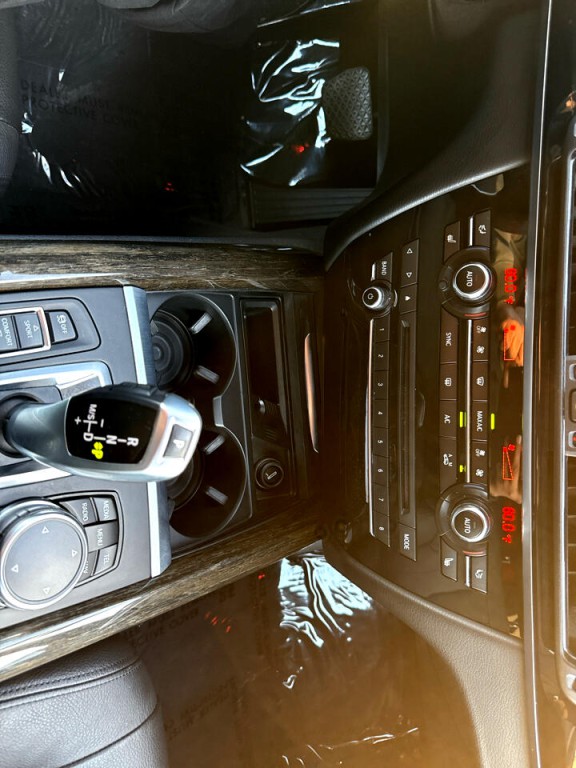 2016 BMW X5 Image 25