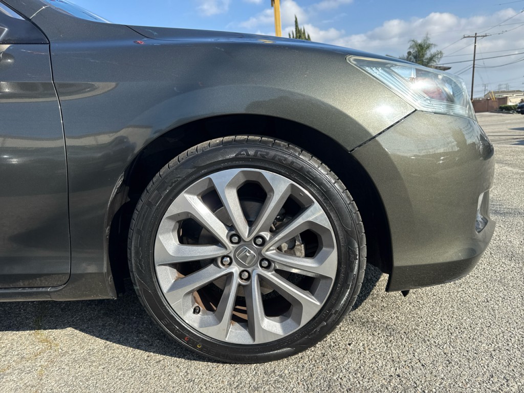 2013 Honda Accord Image 8