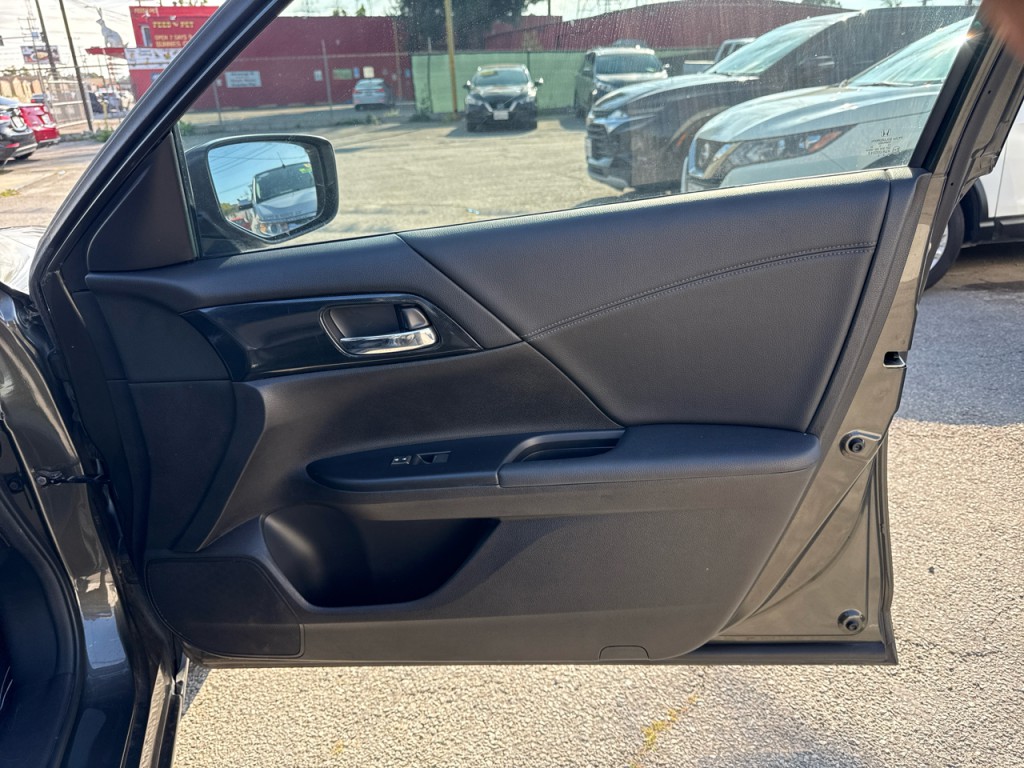 2013 Honda Accord Image 12