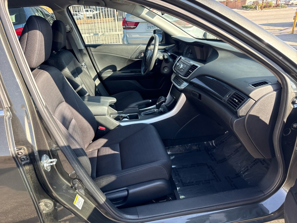 2013 Honda Accord Image 13