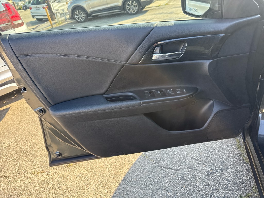 2013 Honda Accord Image 20