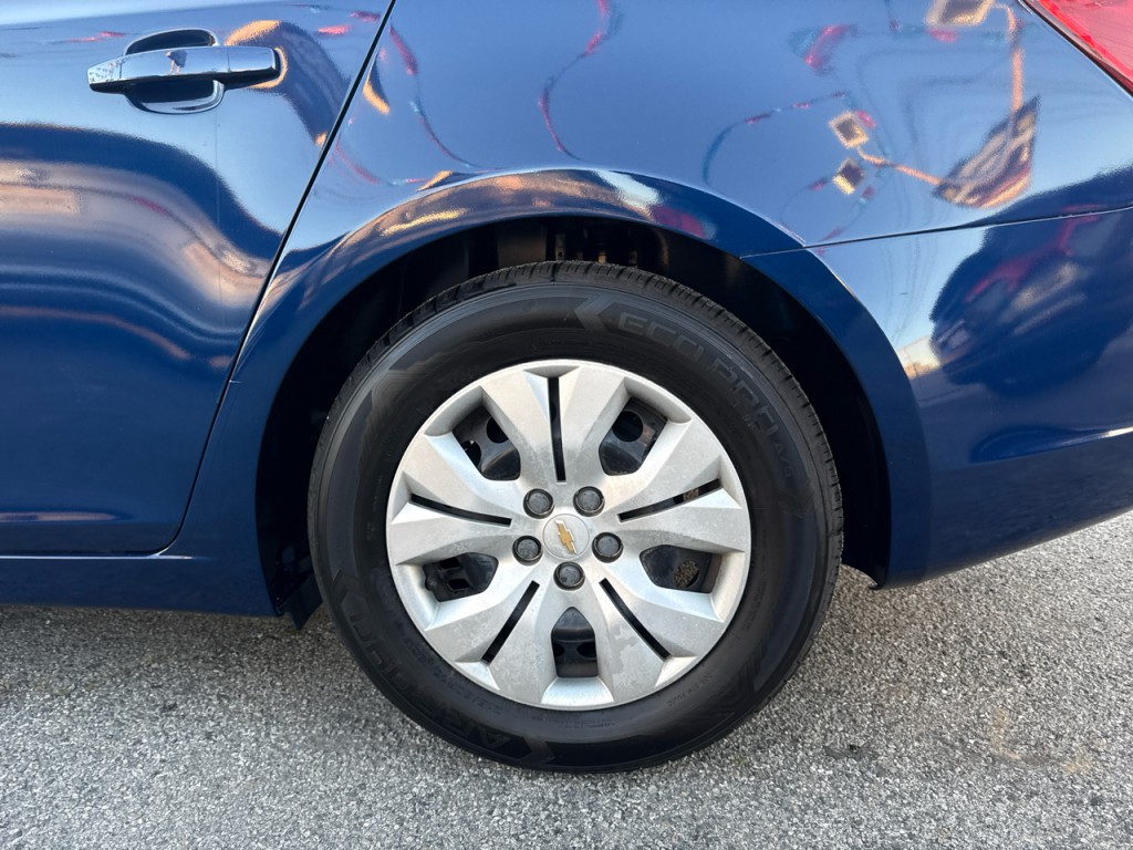 2013 Chevrolet Cruze Image 10