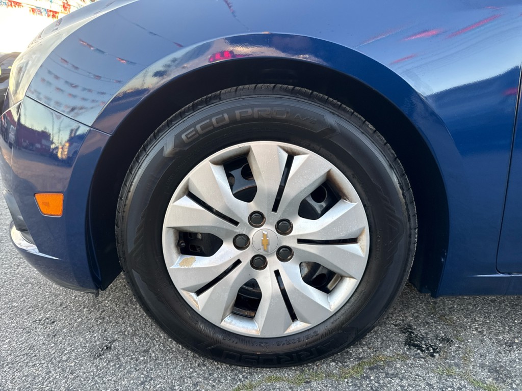 2013 Chevrolet Cruze Image 11