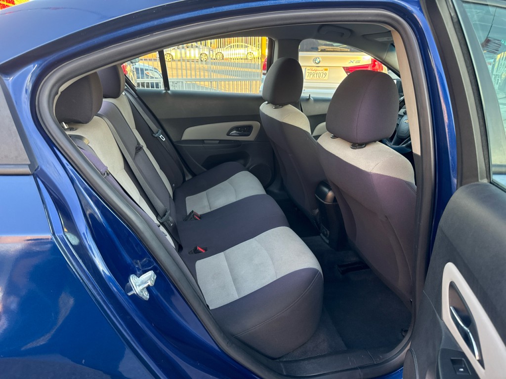 2013 Chevrolet Cruze Image 15