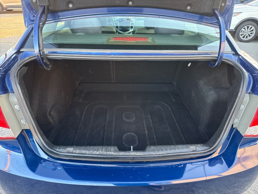 2013 Chevrolet Cruze Image 17