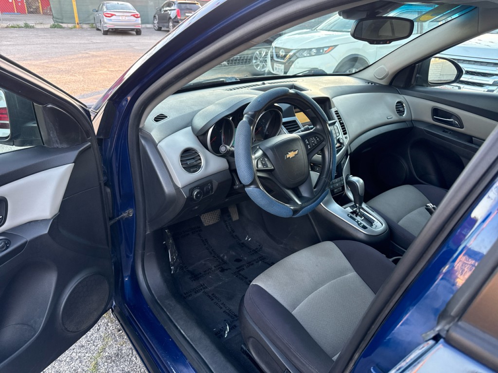 2013 Chevrolet Cruze Image 21