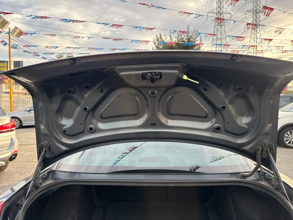 2007 Chrysler 300 Image 16