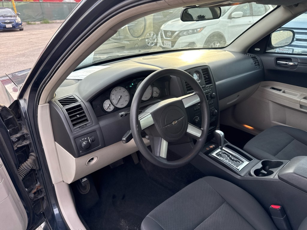 2007 Chrysler 300 Image 21