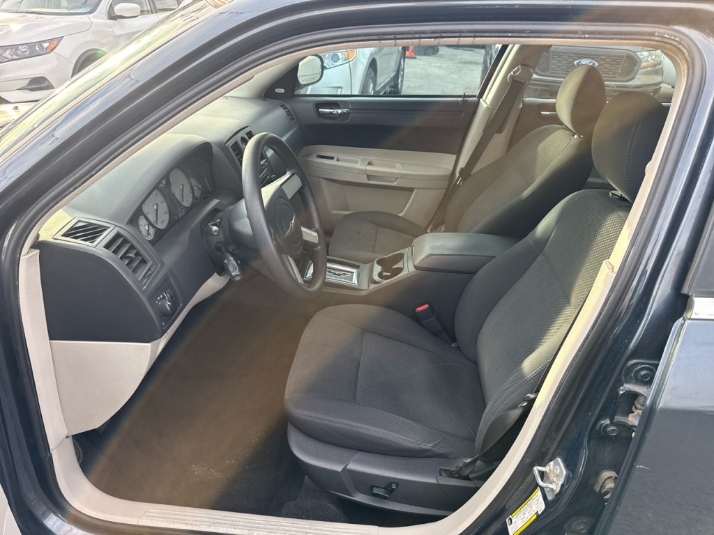 2007 Chrysler 300 Image 22