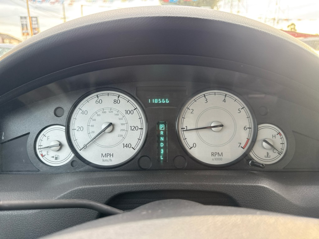 2007 Chrysler 300 Image 27