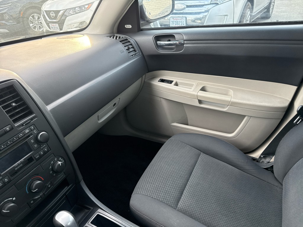 2007 Chrysler 300 Image 29