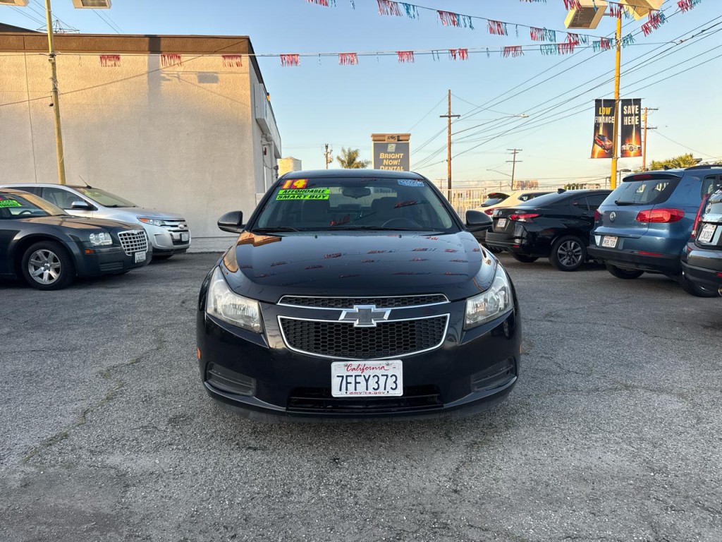 2014 Chevrolet Cruze Image 2