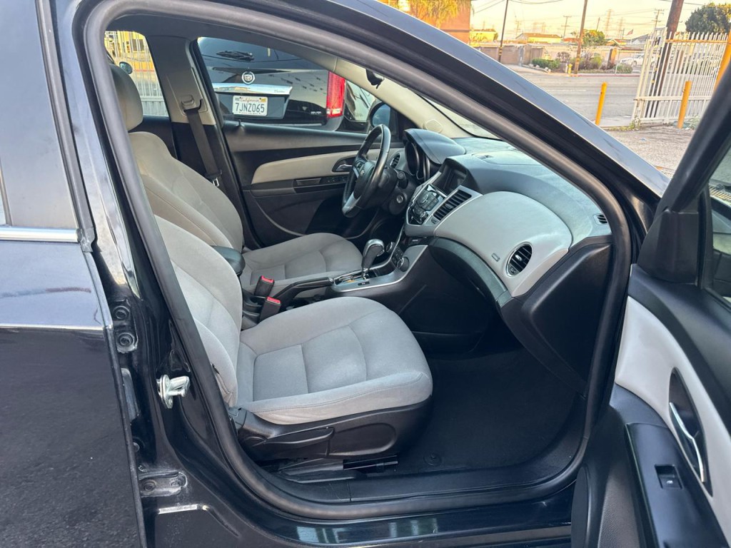 2014 Chevrolet Cruze Image 13