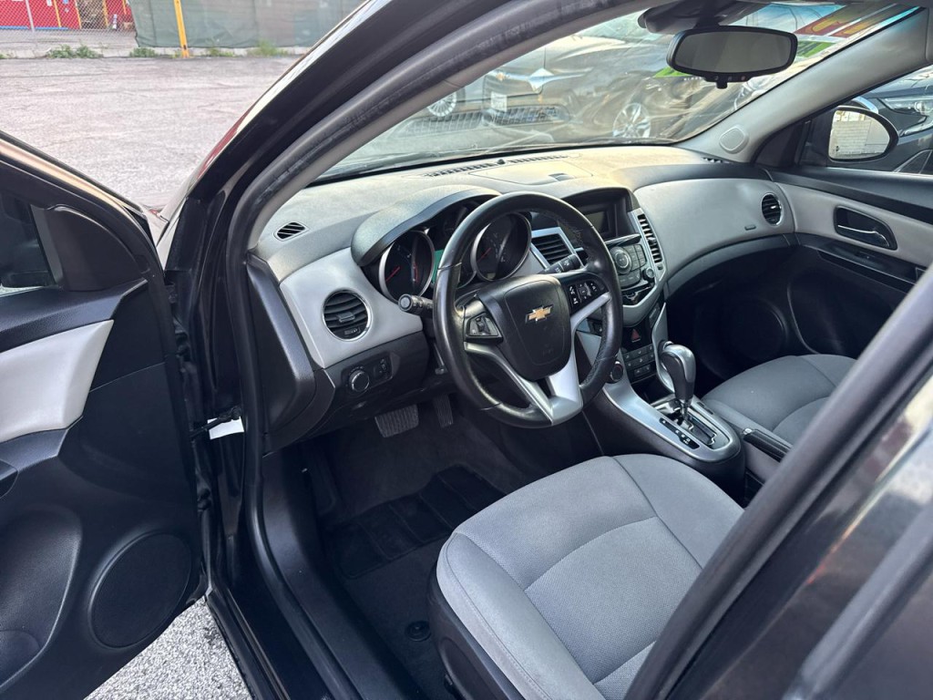 2014 Chevrolet Cruze Image 21