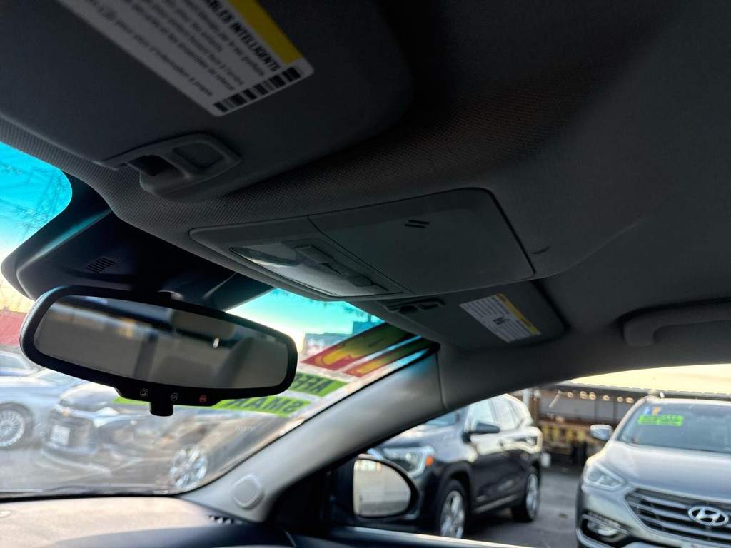 2014 Chevrolet Cruze Image 29