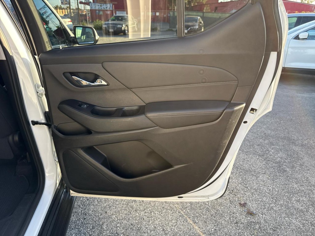 2018 Chevrolet Traverse Image 14