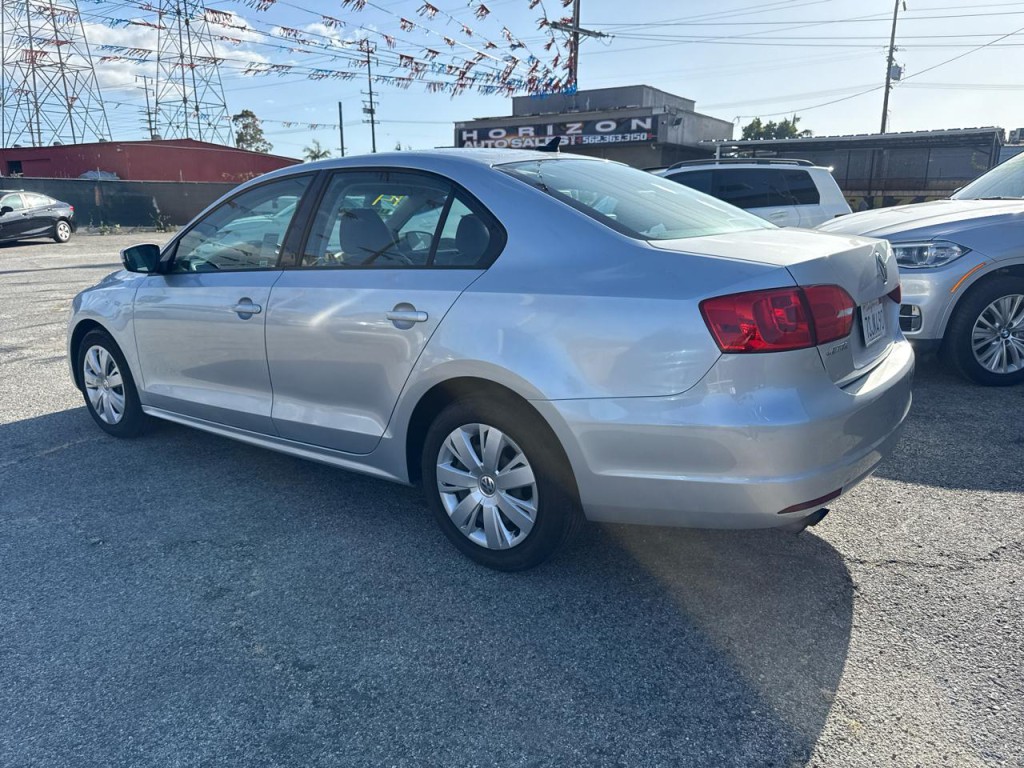 2014 Volkswagen Jetta Image 4
