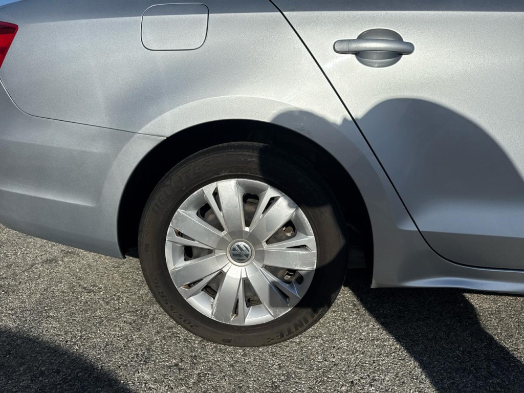2014 Volkswagen Jetta Image 9