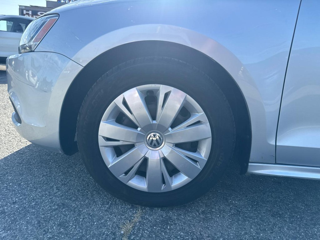 2014 Volkswagen Jetta Image 11