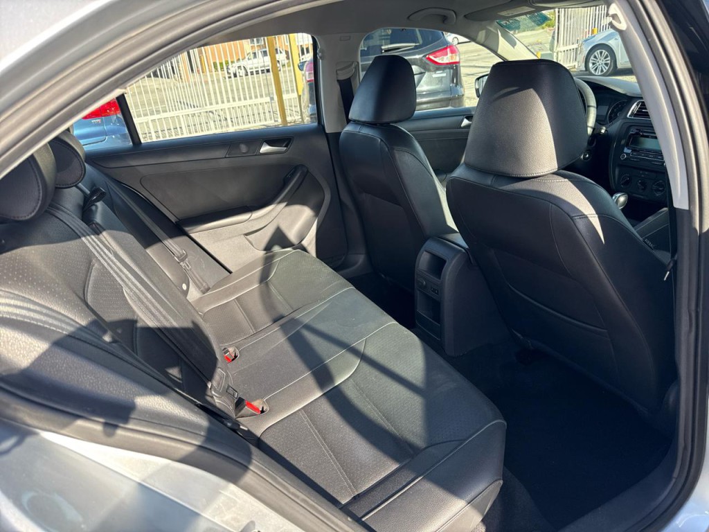 2014 Volkswagen Jetta Image 15