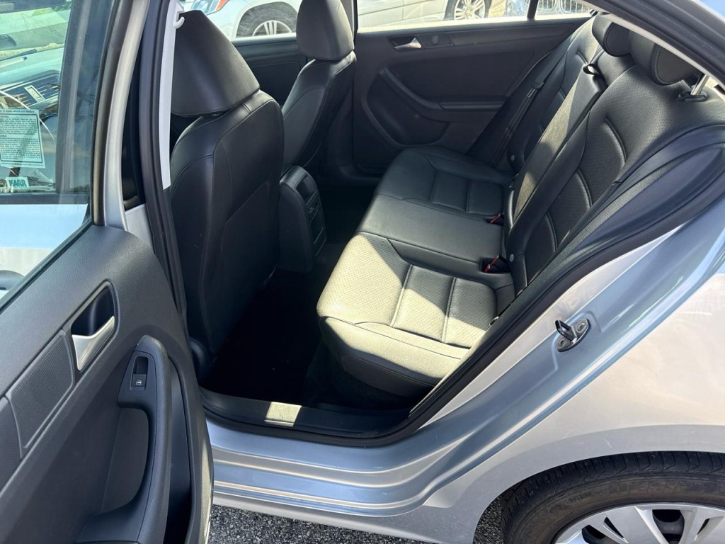 2014 Volkswagen Jetta Image 19