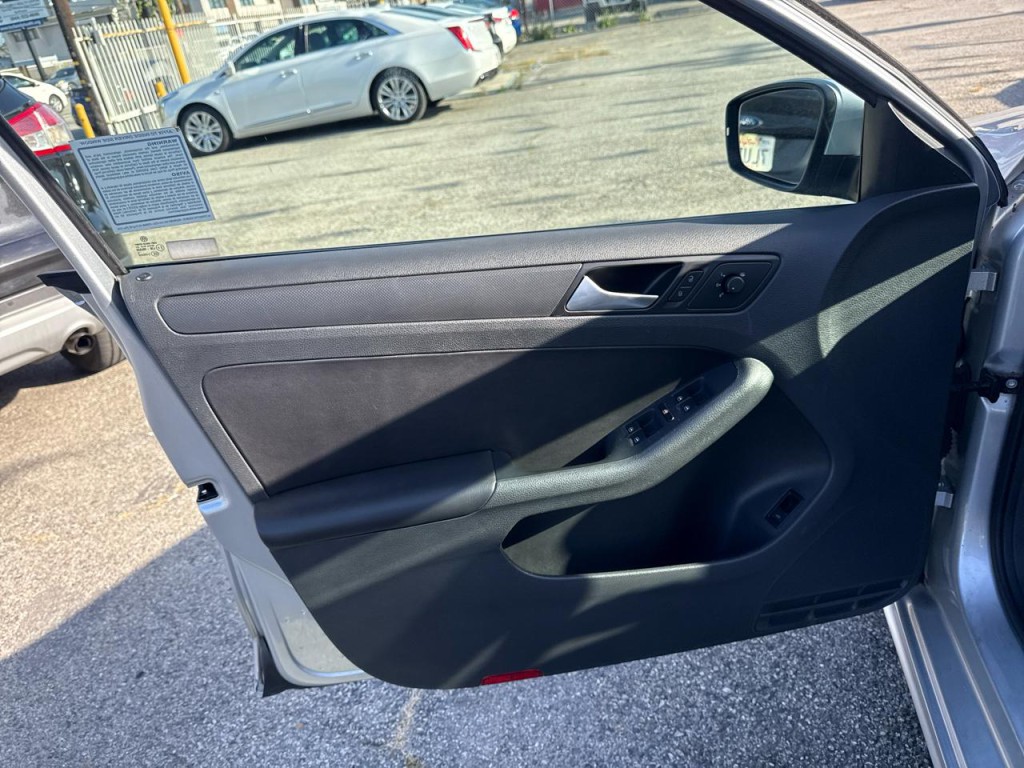 2014 Volkswagen Jetta Image 20