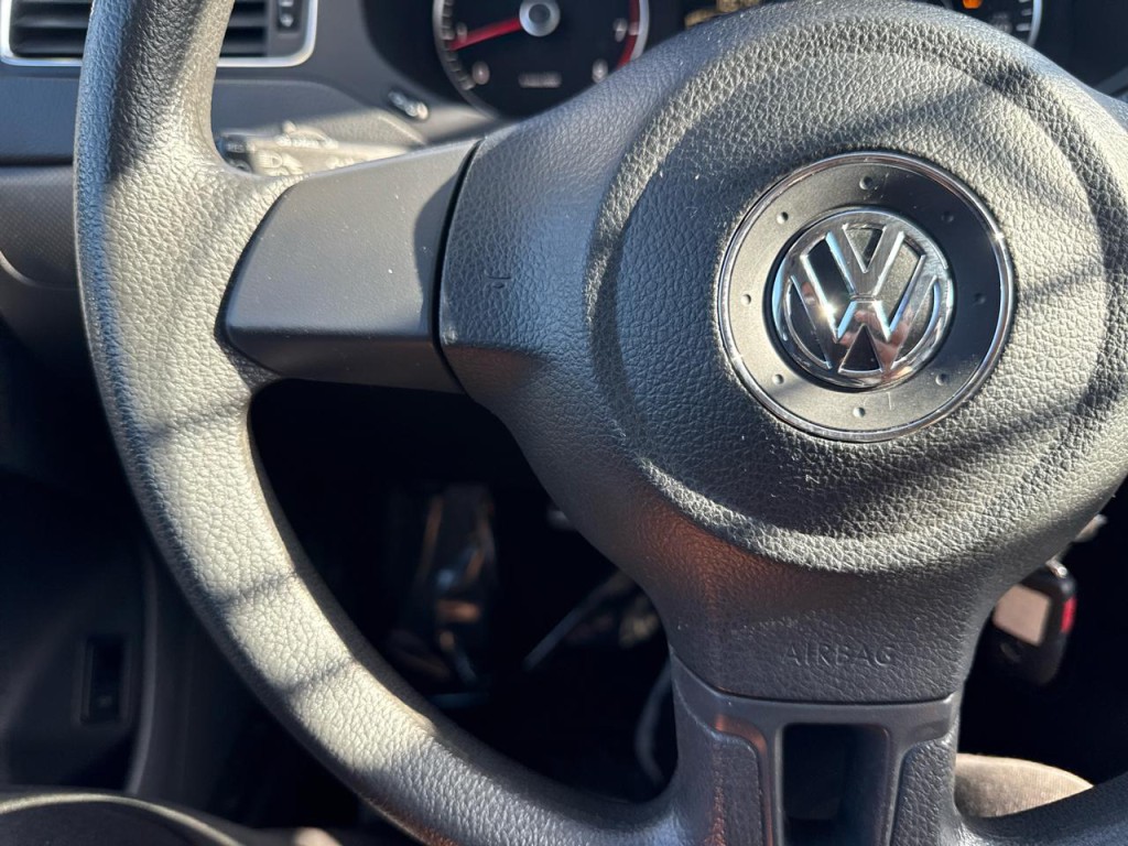2014 Volkswagen Jetta Image 26