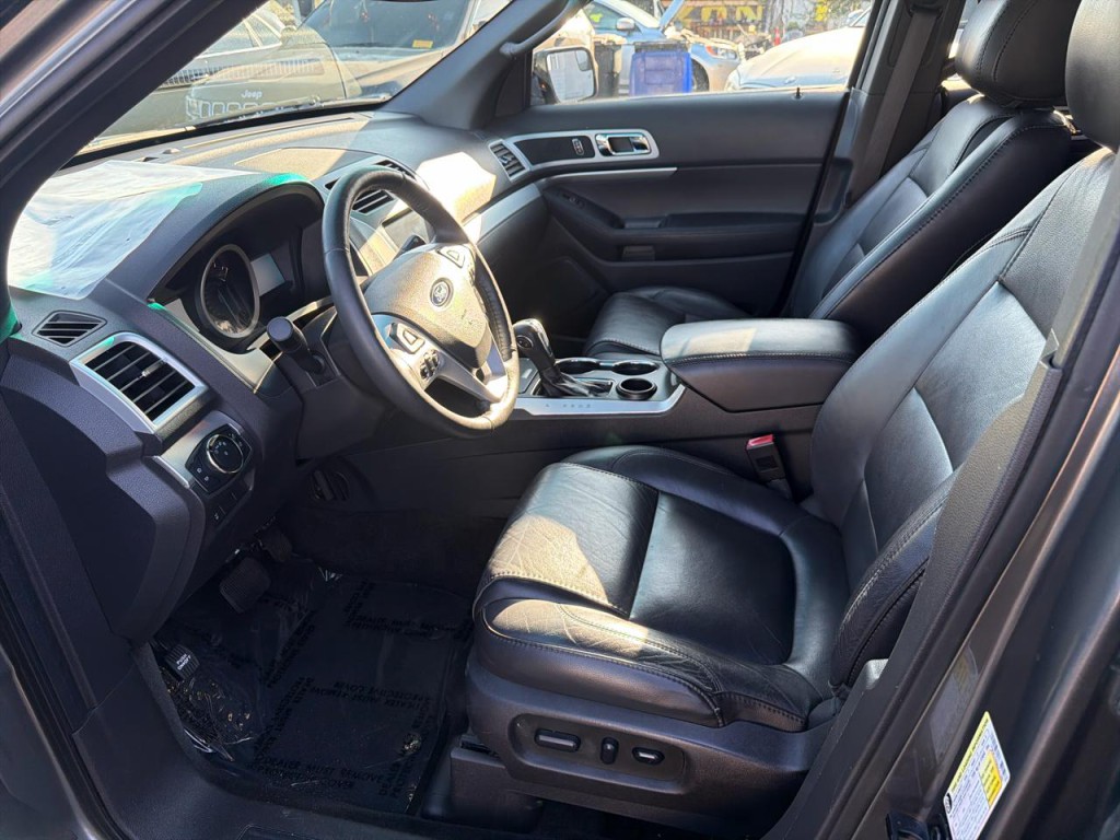 2014 Ford Explorer Image 23
