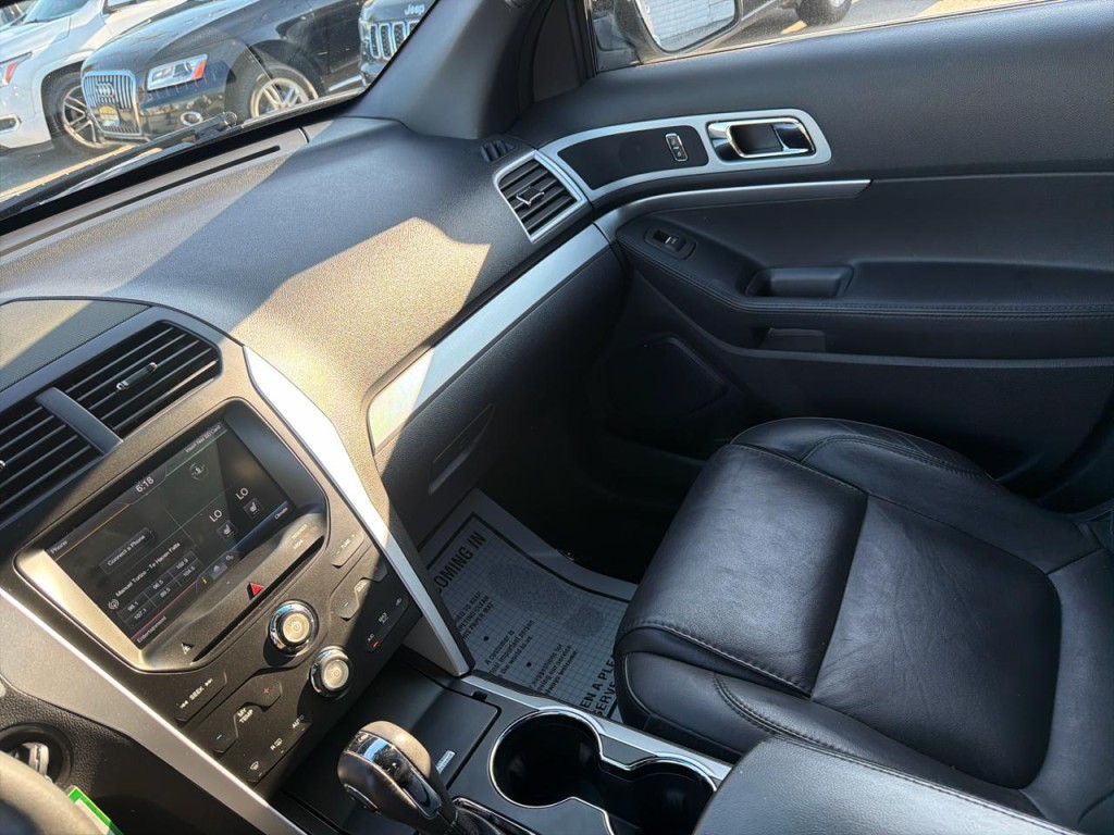 2014 Ford Explorer Image 31