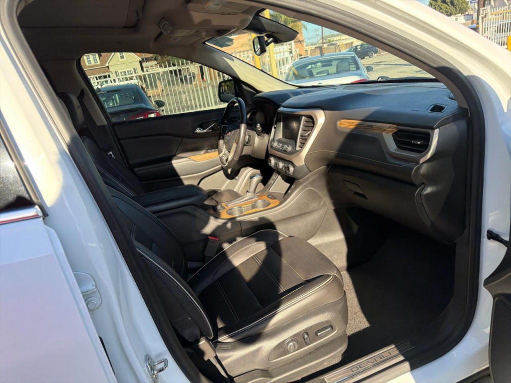 2019 GMC Acadia Image 13