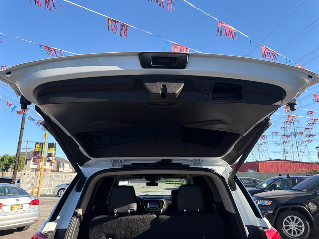 2019 GMC Acadia Image 16